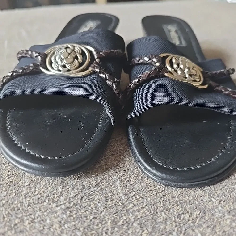 Brighton Y2K Lilian Black Wedge Pewter Flower Charm Slip On Sandals Shoes 8